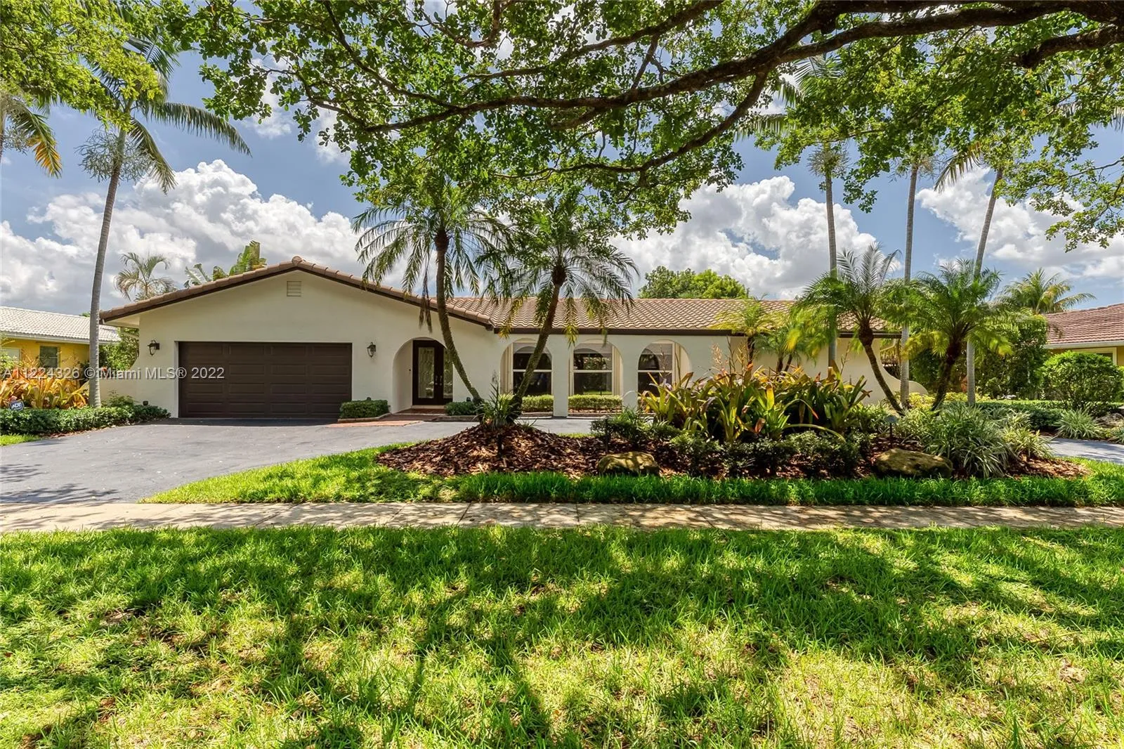 4 bedroom 2 bath for sale at 1400 SW 72nd Ave, Plantation FL 33317