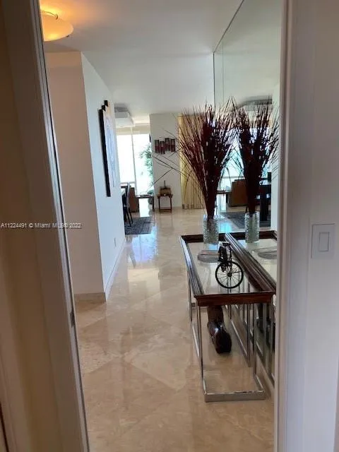 881 Ocean Dr # 11C, Key Biscayne FL 33149