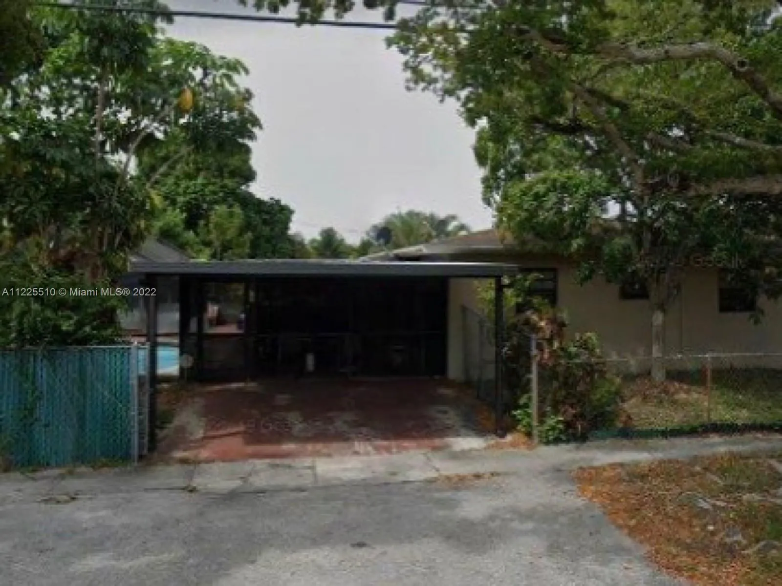 3 bedroom 3 bath for sale at 1000 NW 129th St, North Miami FL 33168