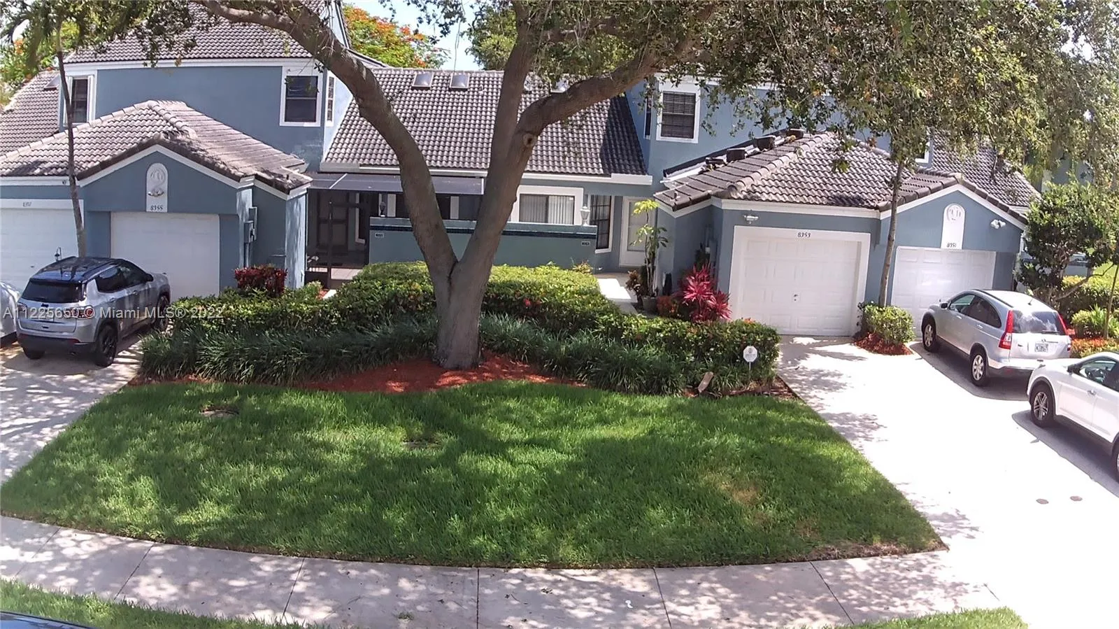 3 bedroom 2 bath for sale at 8353 Waterford Ave, Tamarac FL 33321