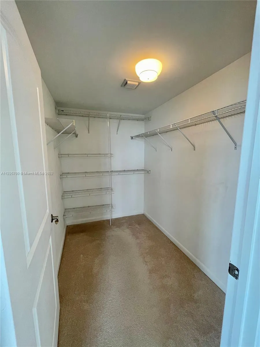 7350 SW 89th St # 2011S, Miami FL 33156