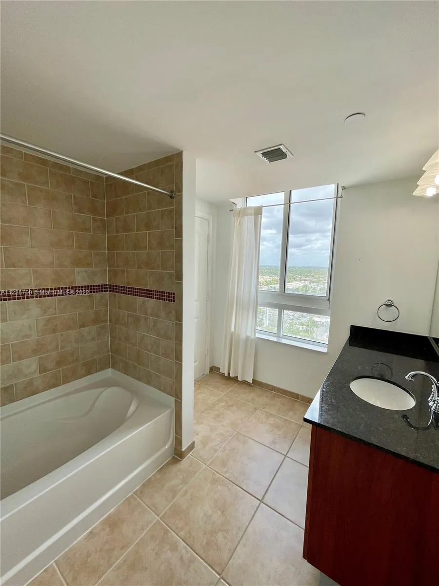 7350 SW 89th St # 2011S, Miami FL 33156