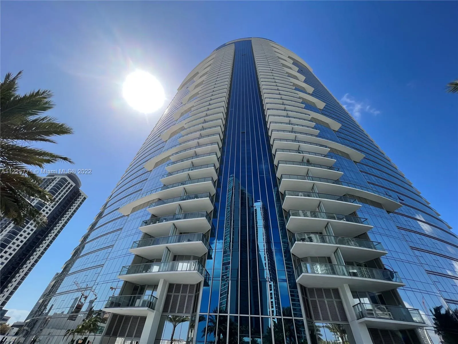 3 bedroom 4 bath for sale at 851 NE 1st Ave # 1112, Miami FL 33132