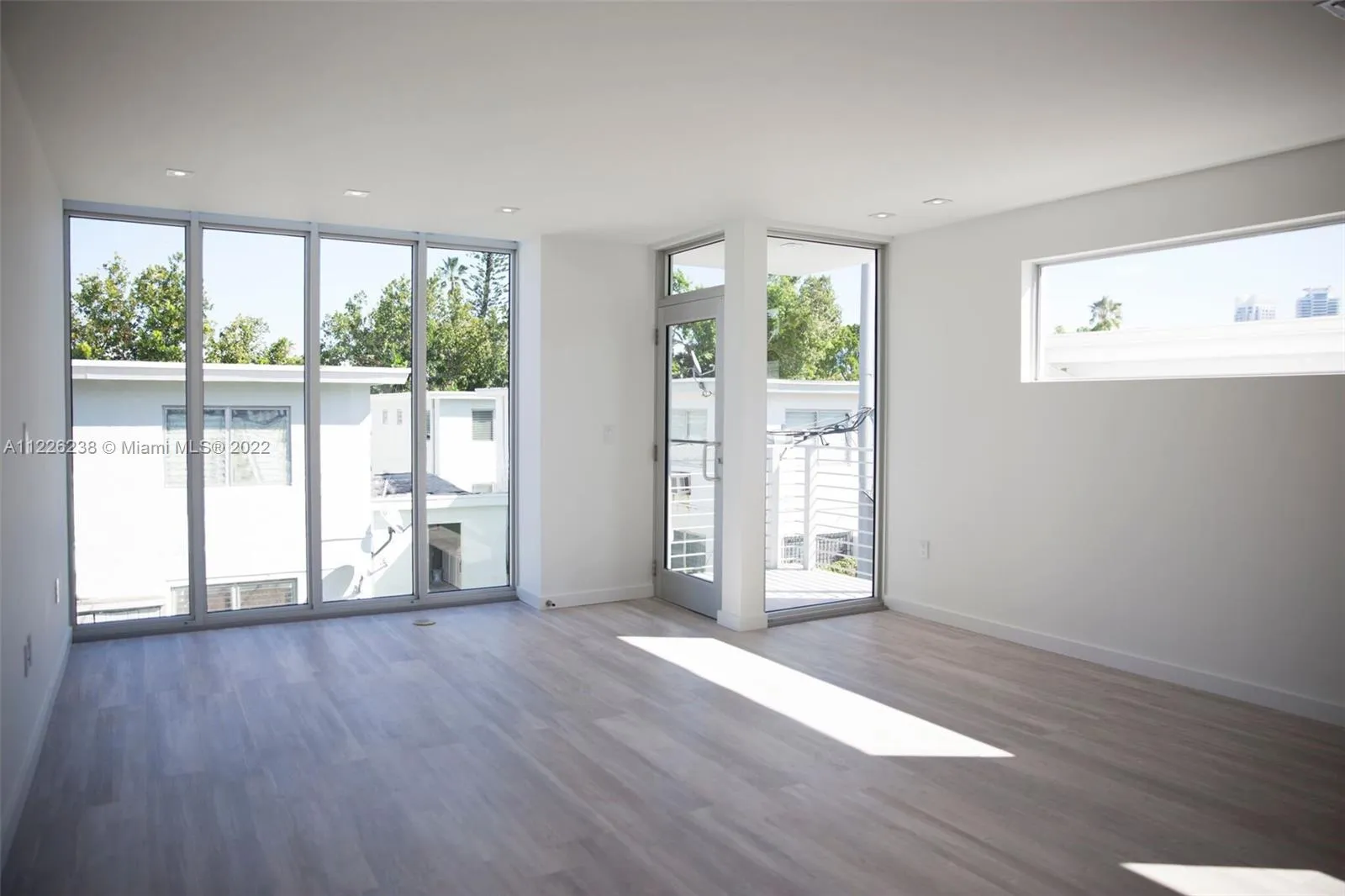 645 Michigan Ave, Miami Beach FL 33139