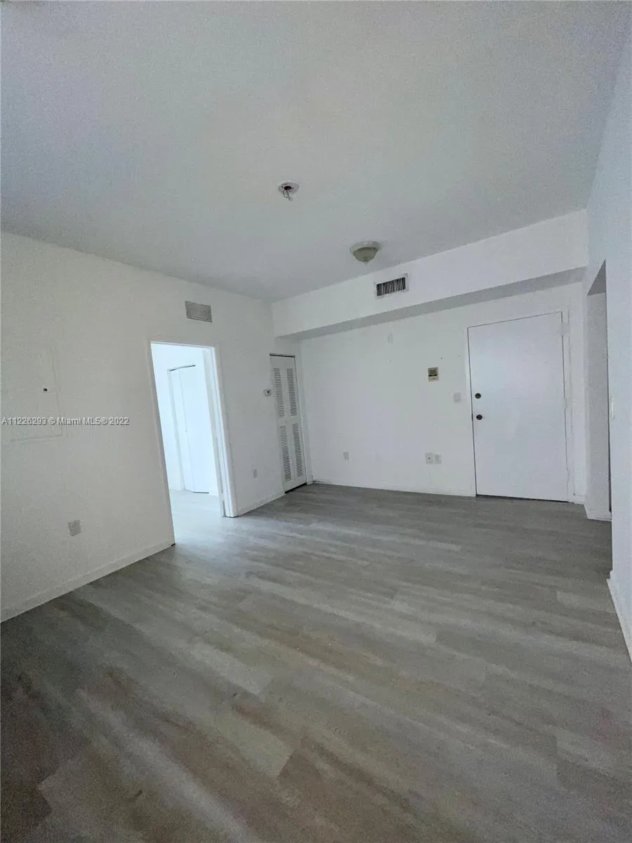 576 NE 63rd St # 2, Miami FL 33138