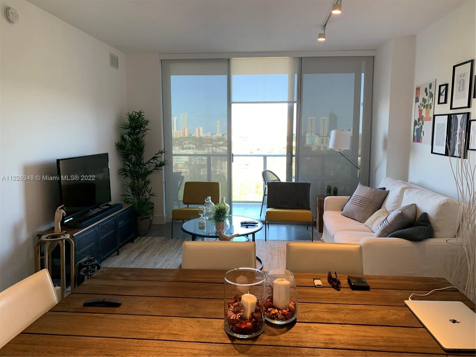16385 Biscayne Blvd # 1417, North Miami Beach FL 33160