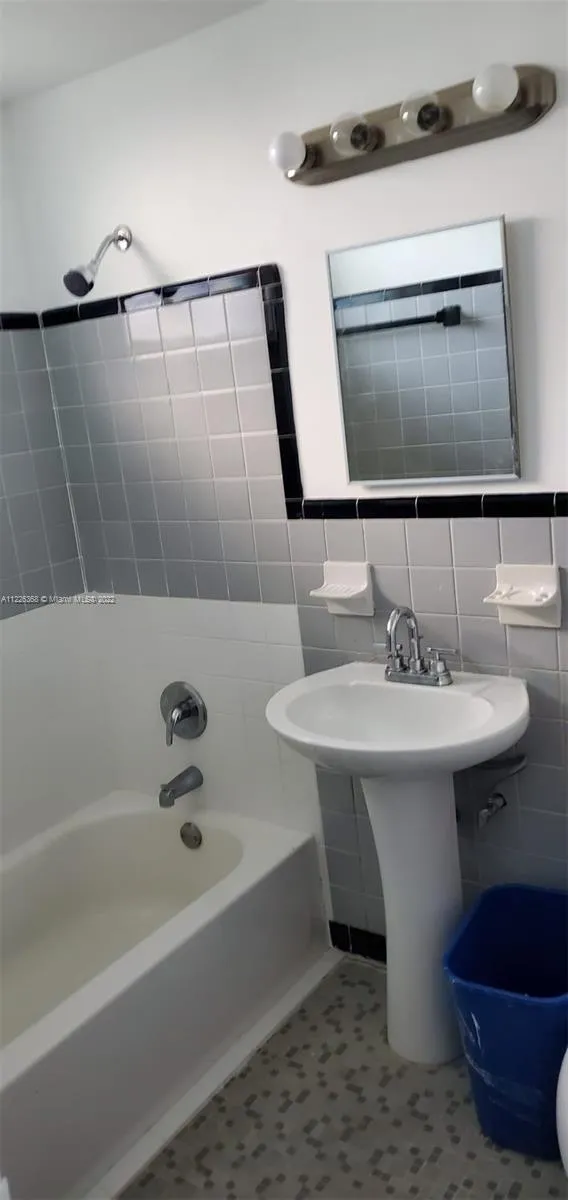 1255 Marseille Dr # 21, Miami Beach FL 33141