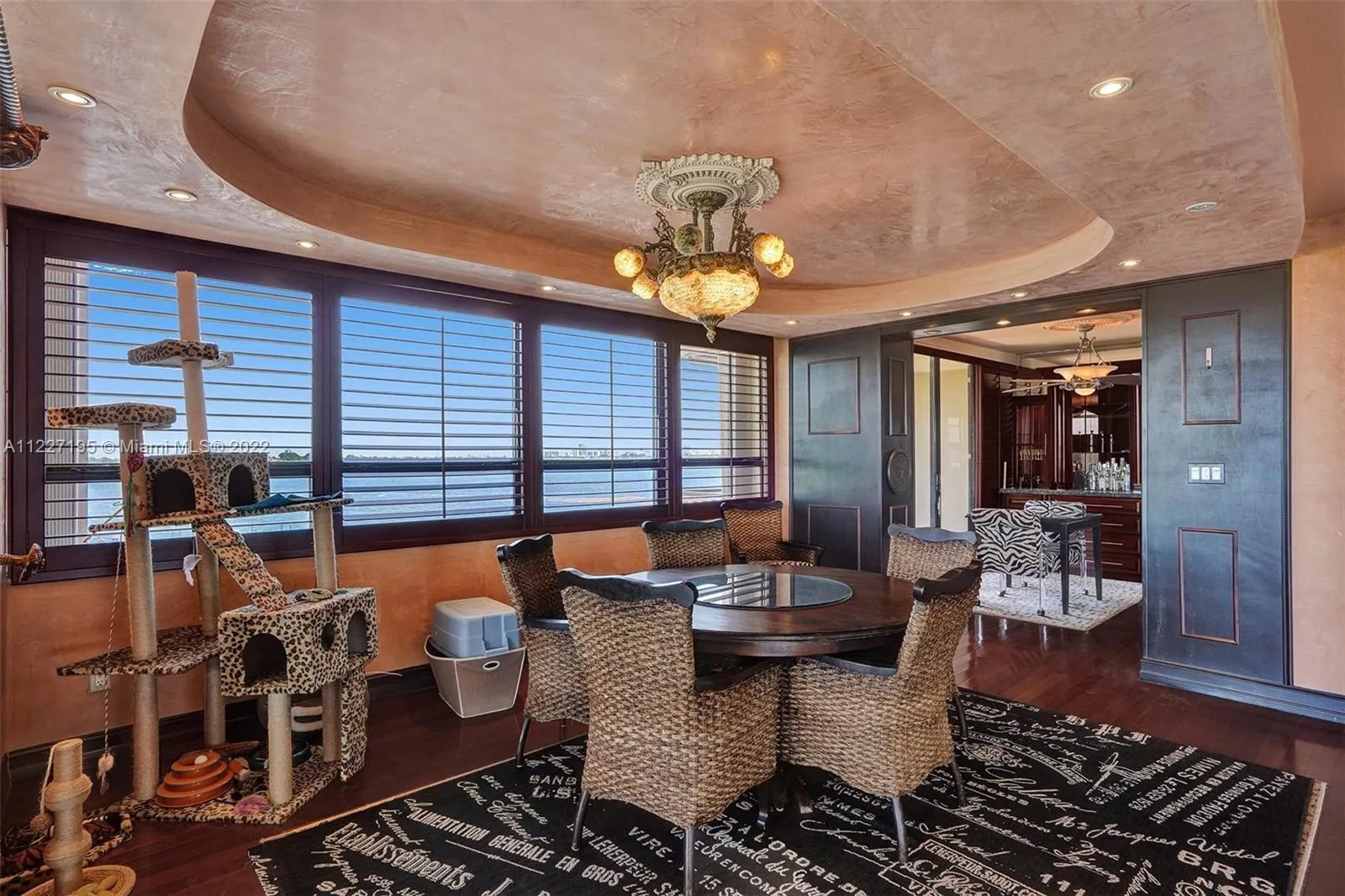 11113 Biscayne Blvd, Miami FL 33181