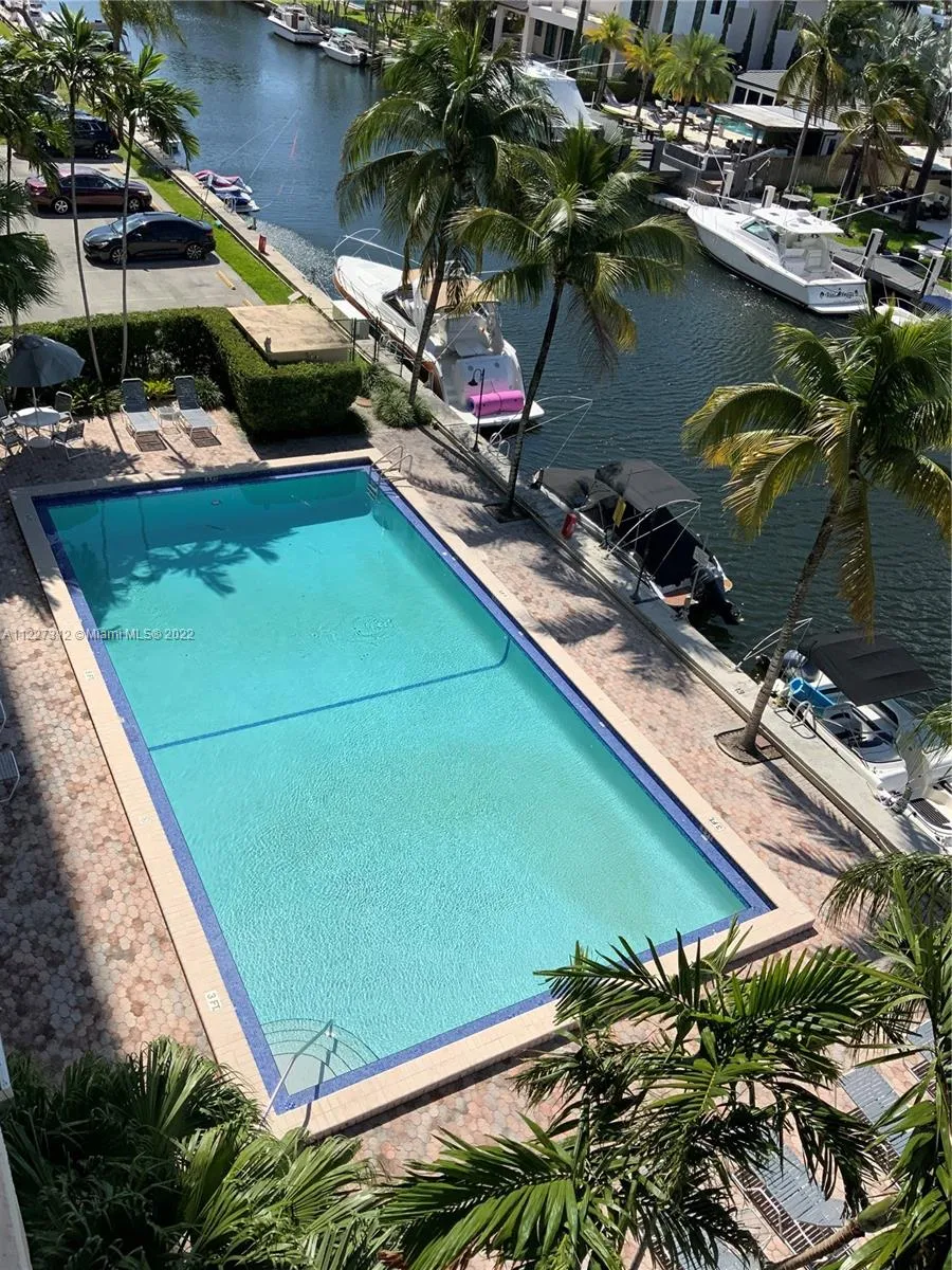 2350 NE 135th St # 504, North Miami FL 33181