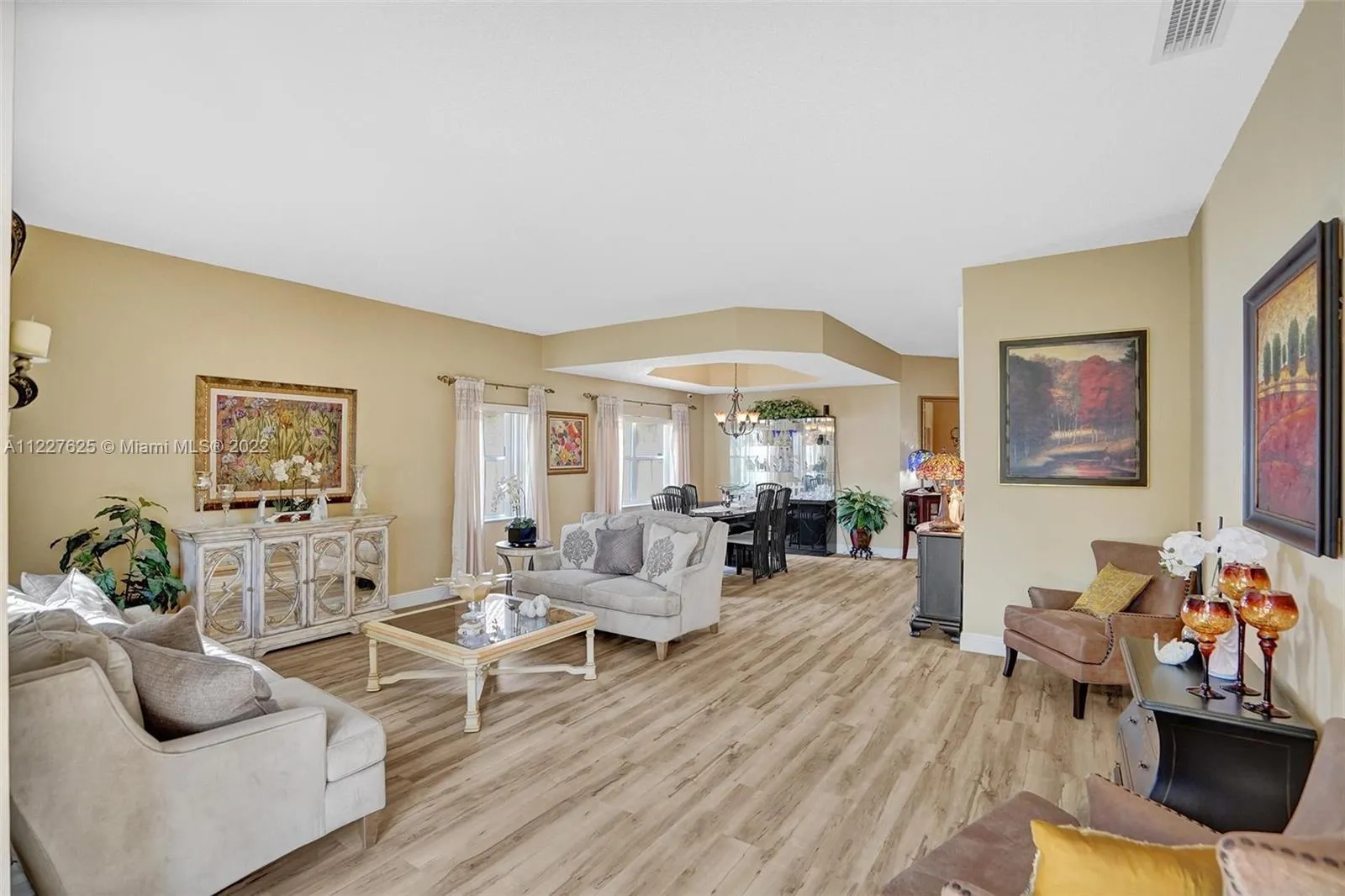 1021 NW 185th Ter, Pembroke Pines FL 33029