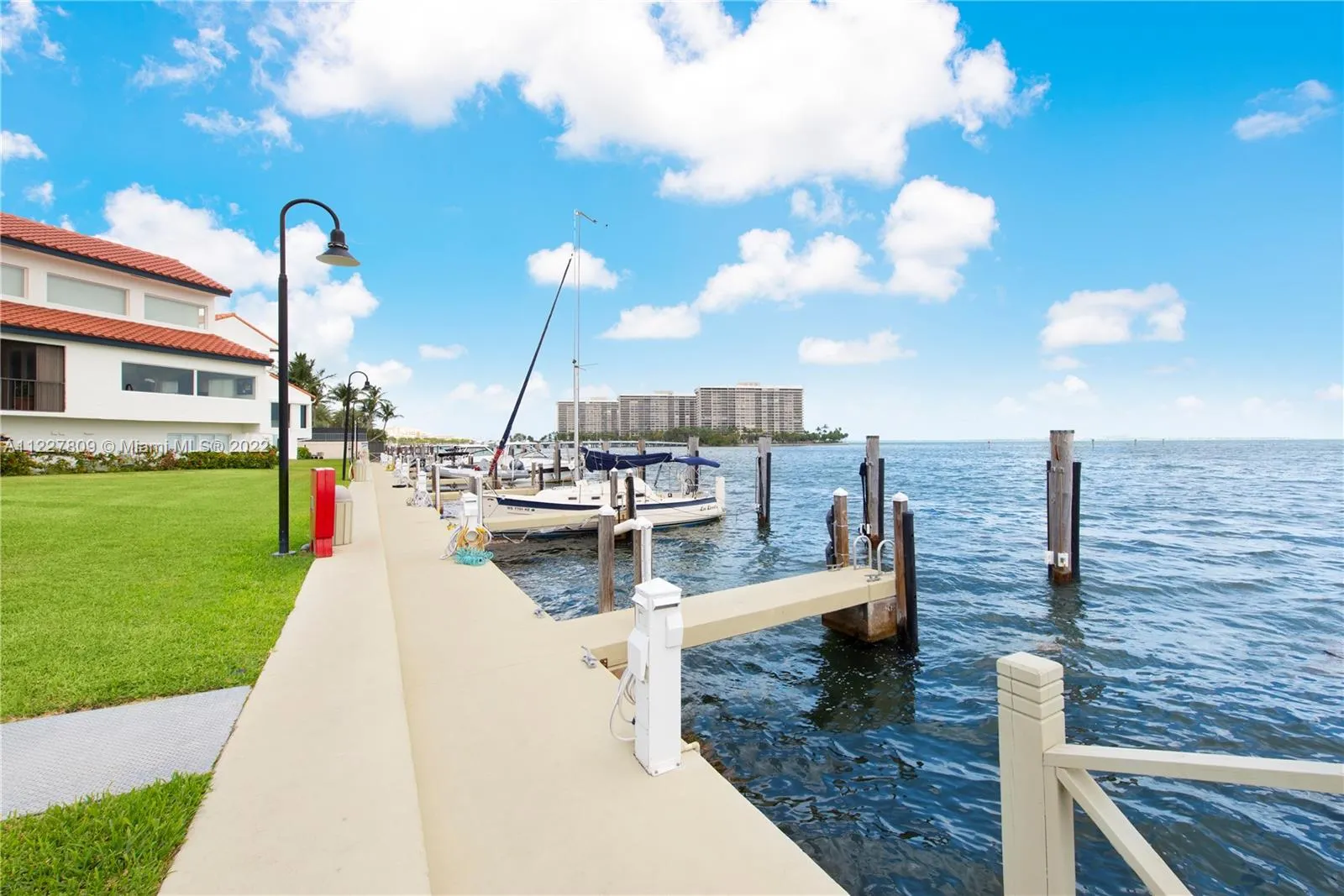 6 bedroom 4 bath for rent at 2000 S Bayshore Dr # 58, Miami FL 33133