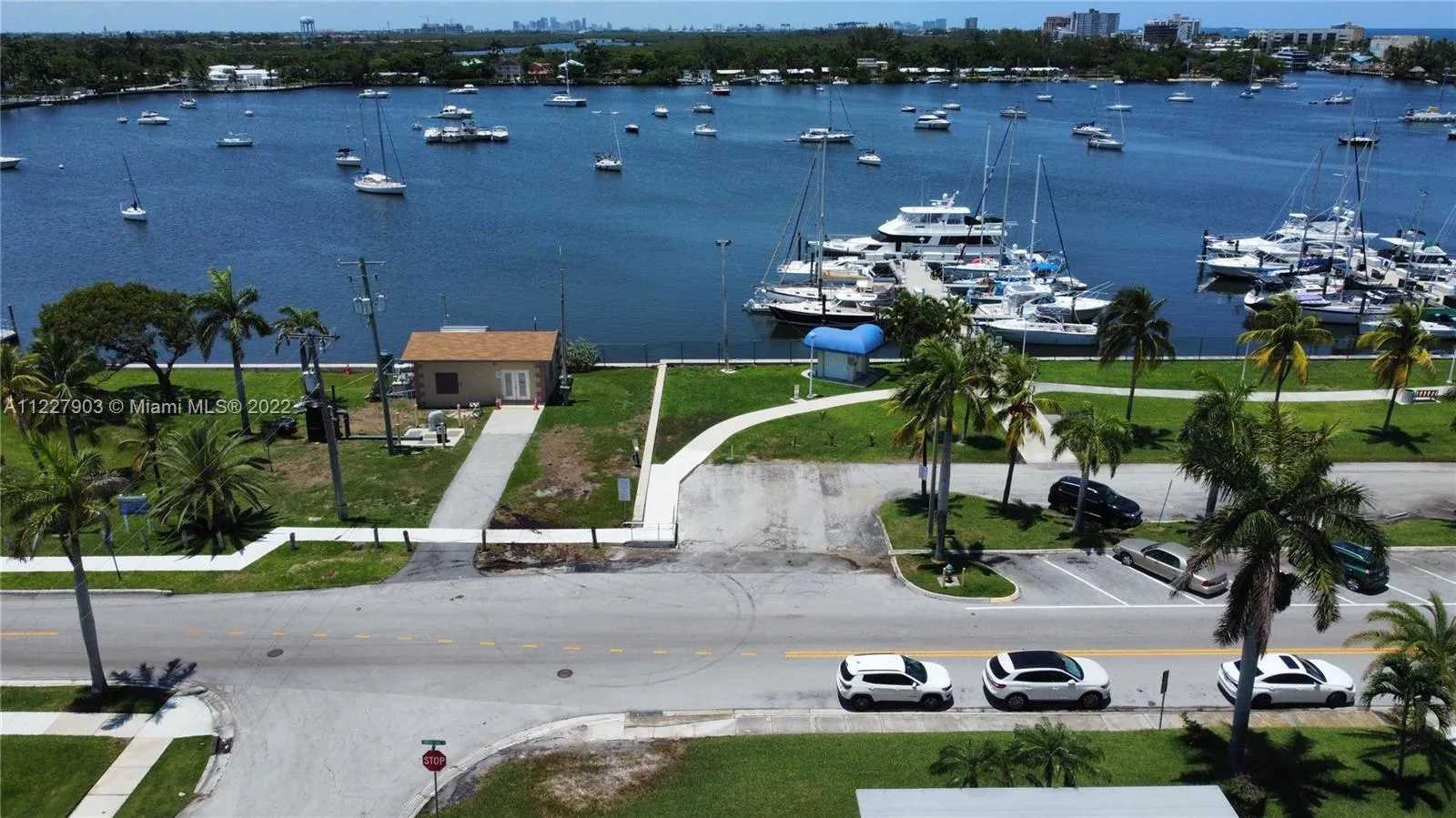 3 bedroom 2 bath for rent at 750 Polk St, Hollywood FL 33019