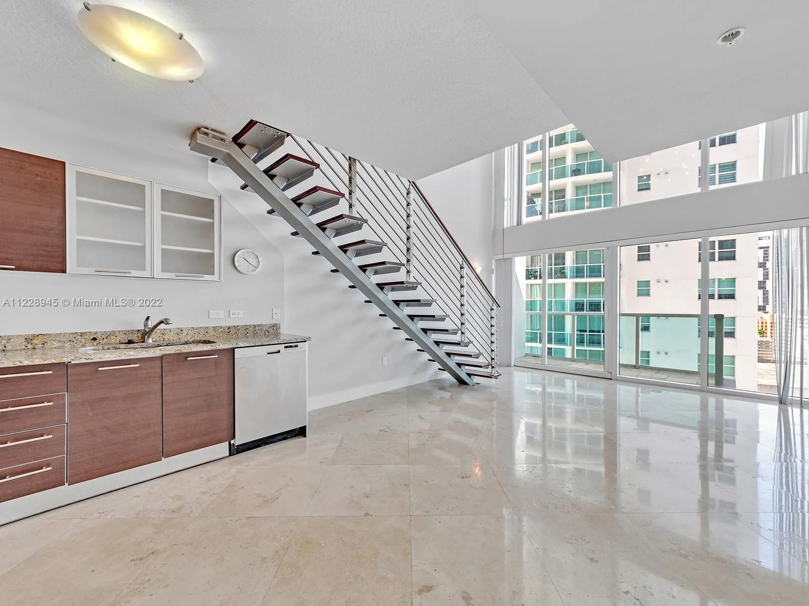 1 bedroom 1 bath for rent at 41 SE 5th St # 1215, Miami FL 33131