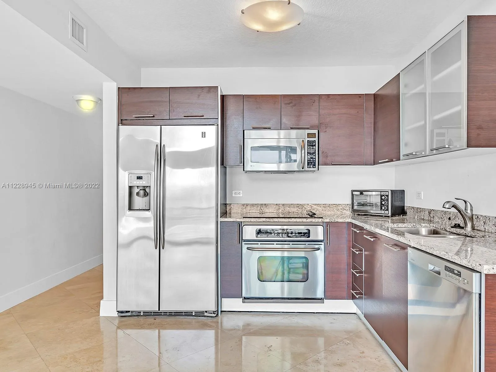 41 SE 5th St # 1215, Miami FL 33131