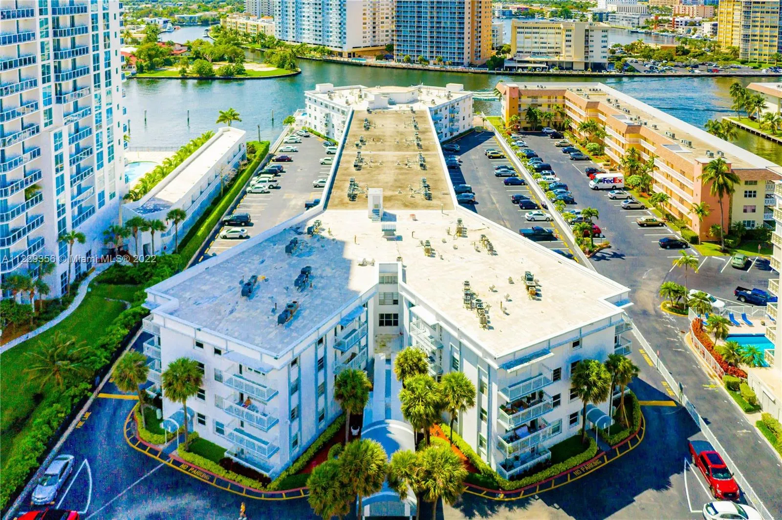 1913 S Ocean Dr # 110, Hallandale Beach FL 33009