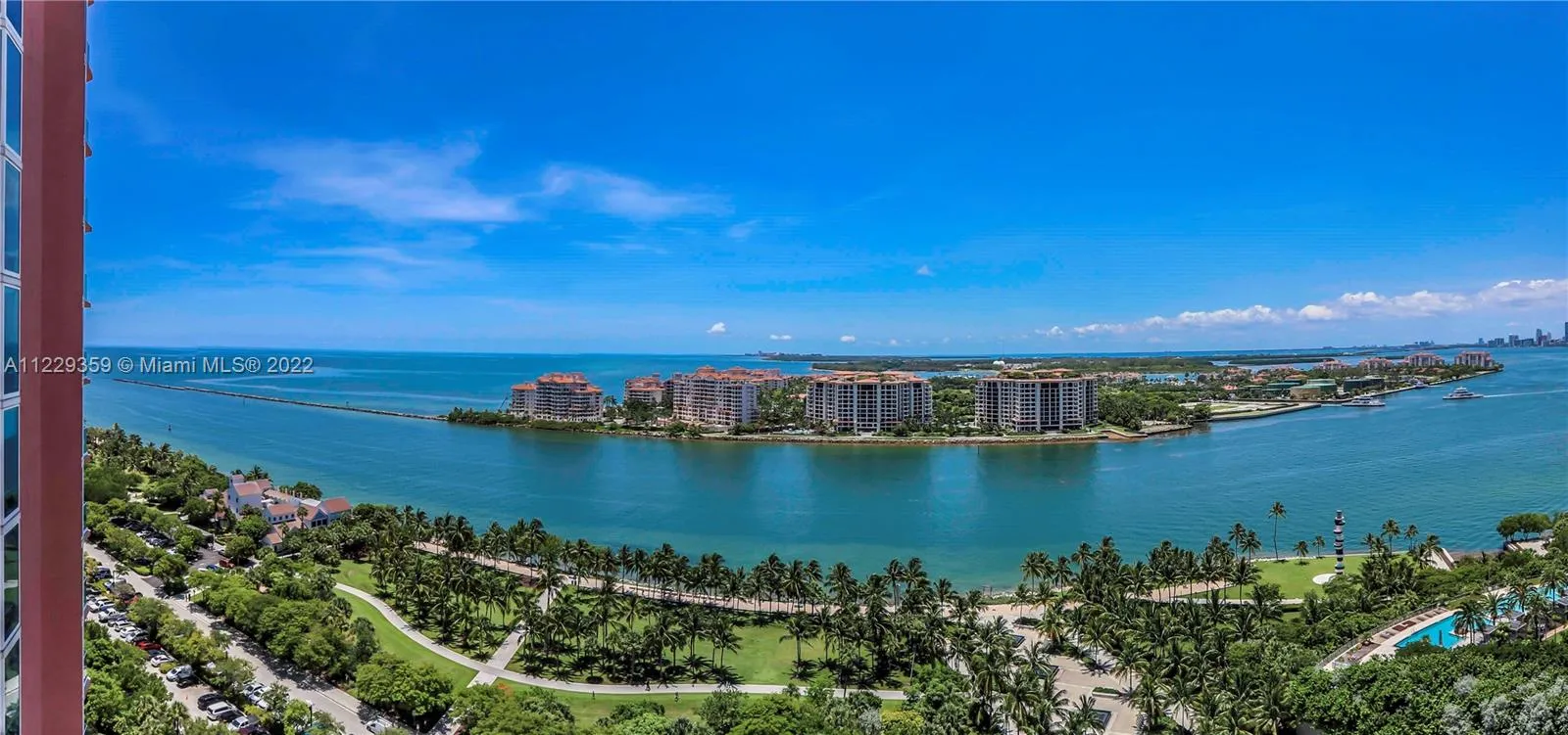 300 S Pointe Dr # 2104, Miami Beach FL 33139