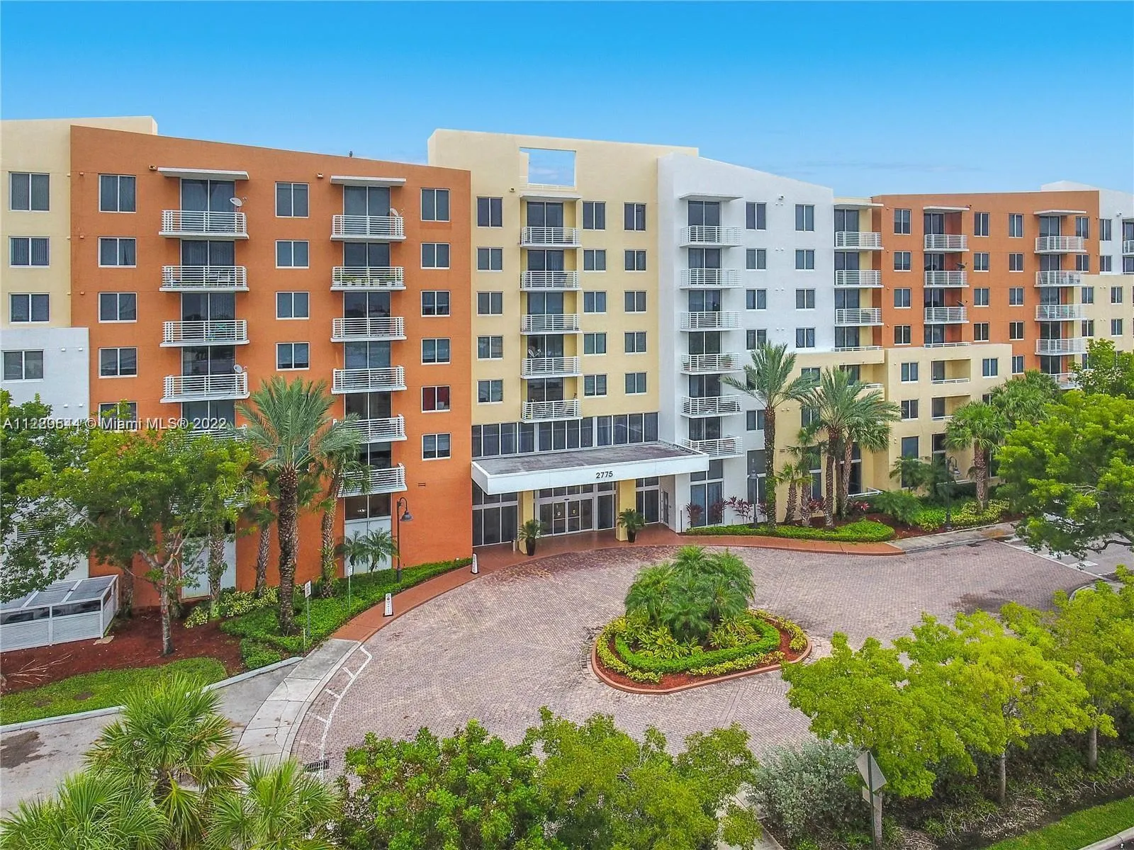 2775 NE 187th St # 511, Aventura FL 33180