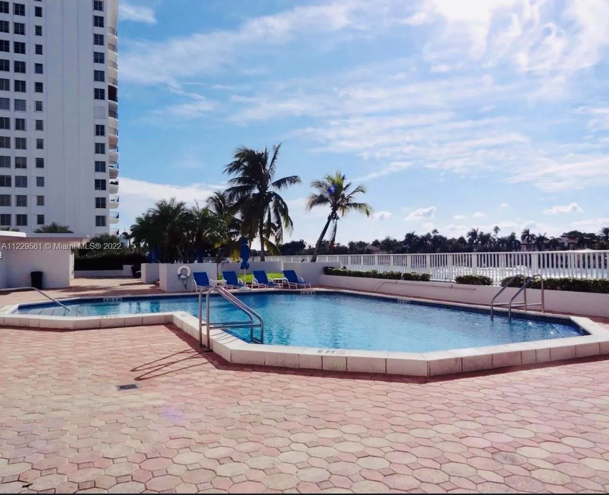 5700 Collins Ave # 6C, Miami Beach FL 33140