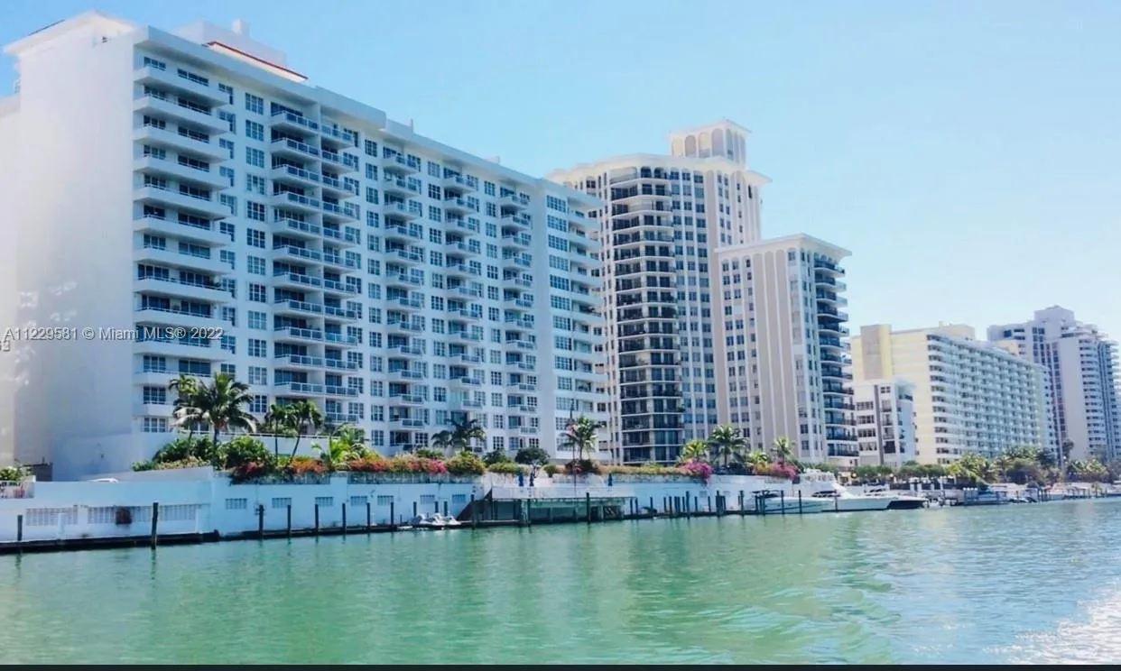 5700 Collins Ave # 6C, Miami Beach FL 33140