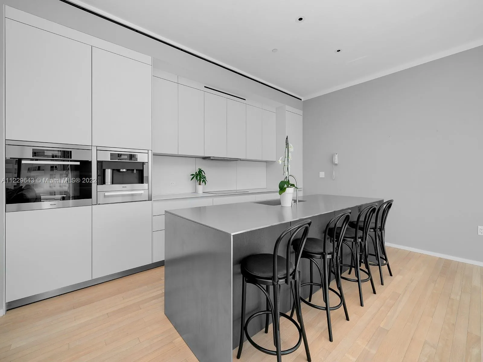 2901 Collins Ave # 1204, Miami Beach FL 33140