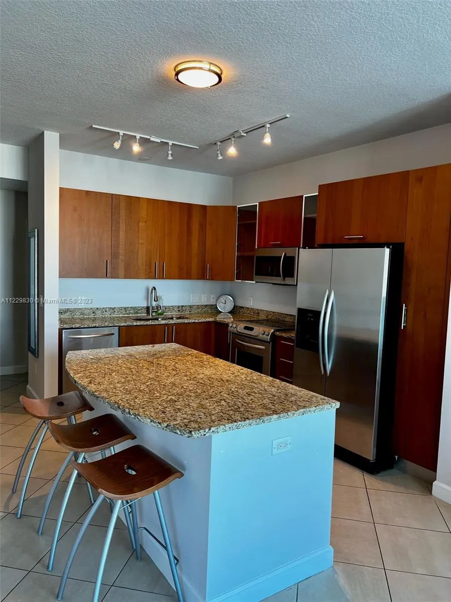1 bedroom 1 bath for sale at 1945 S Ocean Dr # 1411, Hallandale Beach FL 33009