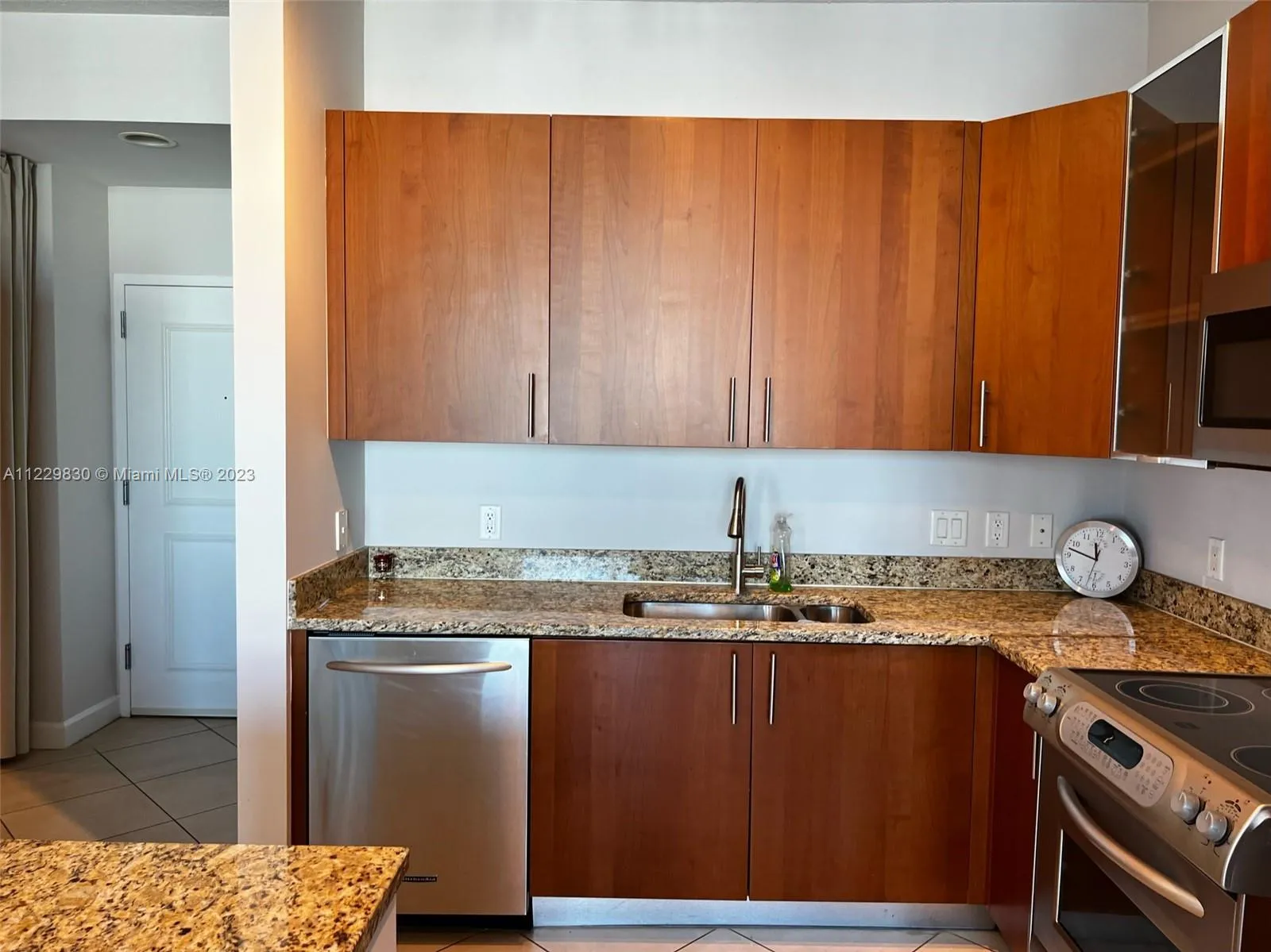 1945 S Ocean Dr # 1411, Hallandale Beach FL 33009