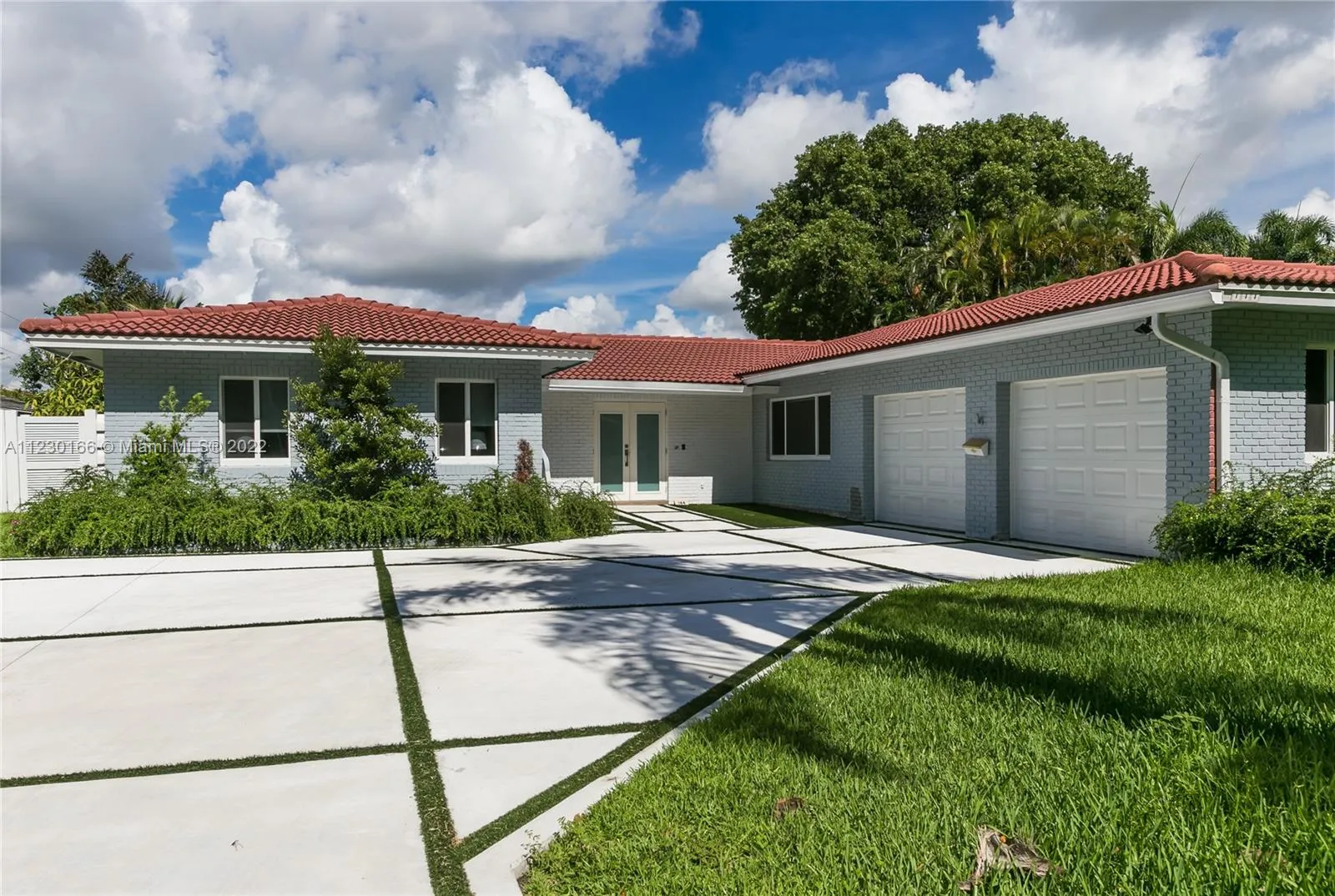 5 bedroom 3 bath for rent at 144 SE 3rd Ave, Dania Beach FL 33004
