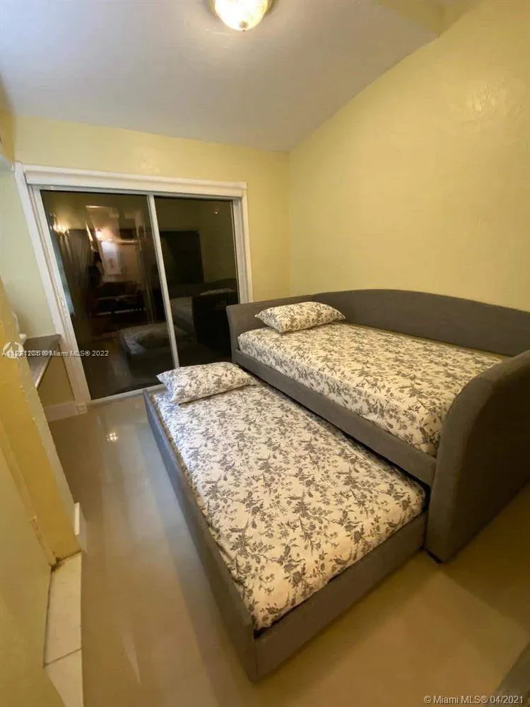 8356 NW 10th St # 6D, Miami FL 33126