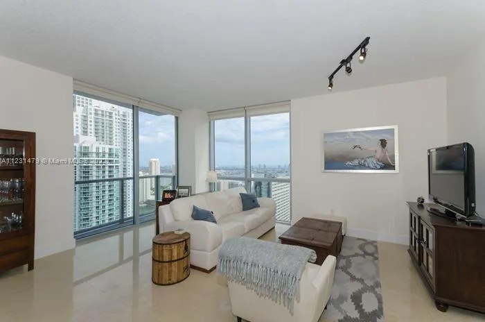 2 bedroom 2 bath for sale at 1060 Brickell Ave # 4001, Miami FL 33131