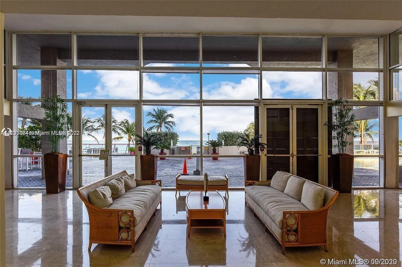 6767 Collins Ave # 1106, Miami Beach FL 33141