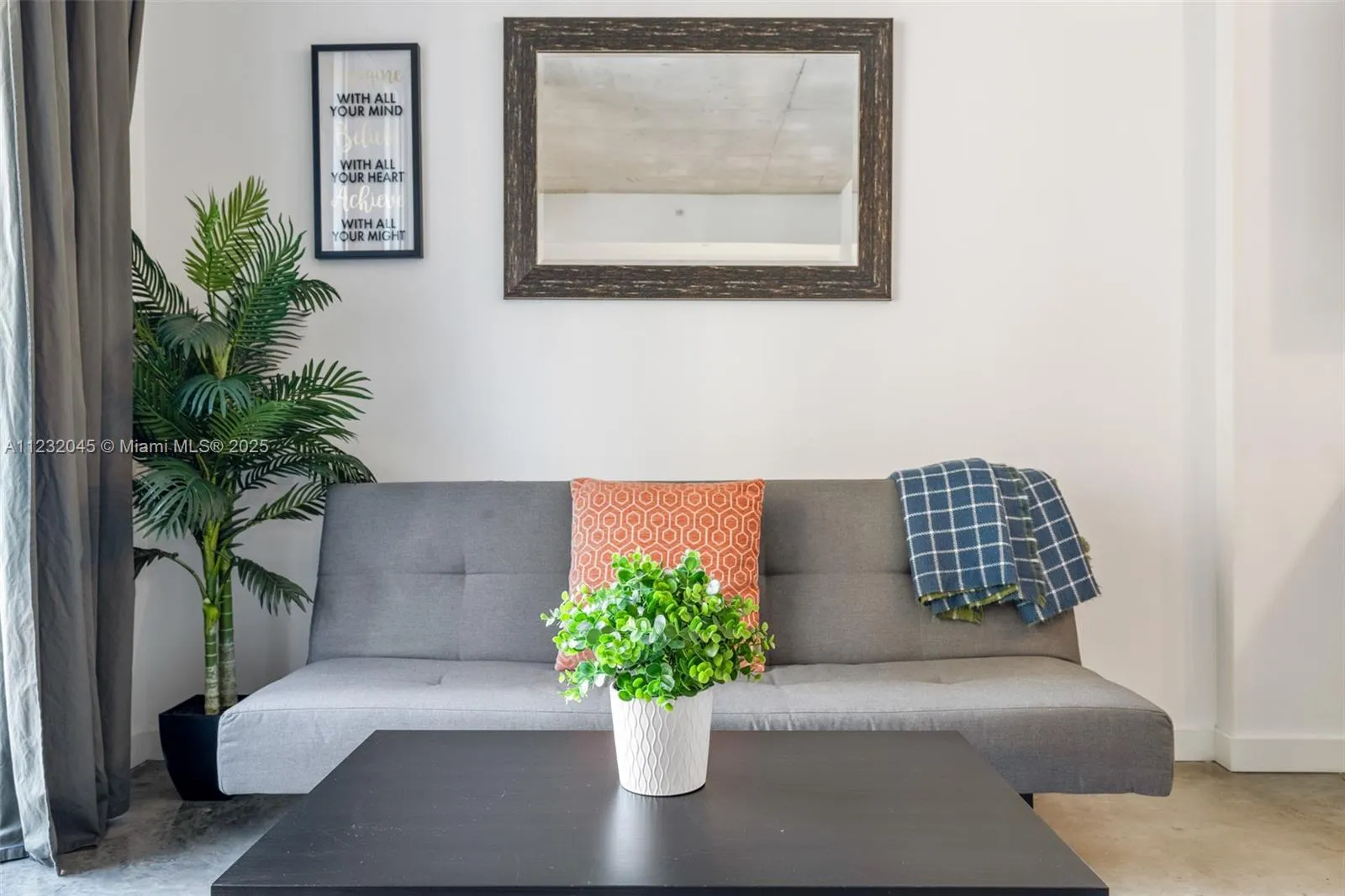 151 SE 1st St # 809, Miami FL 33131