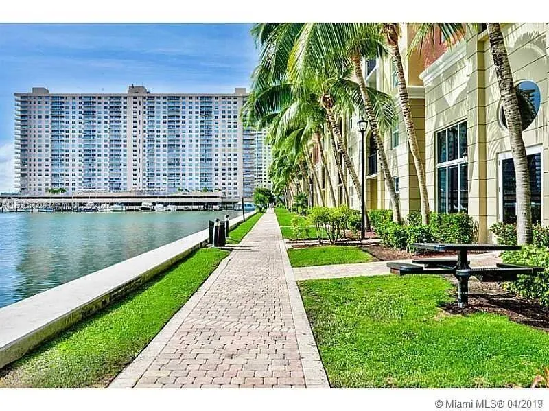 2 bedroom 2 bath for rent at 17150 N Bay Rd # 2311, Sunny Isles Beach FL 33160