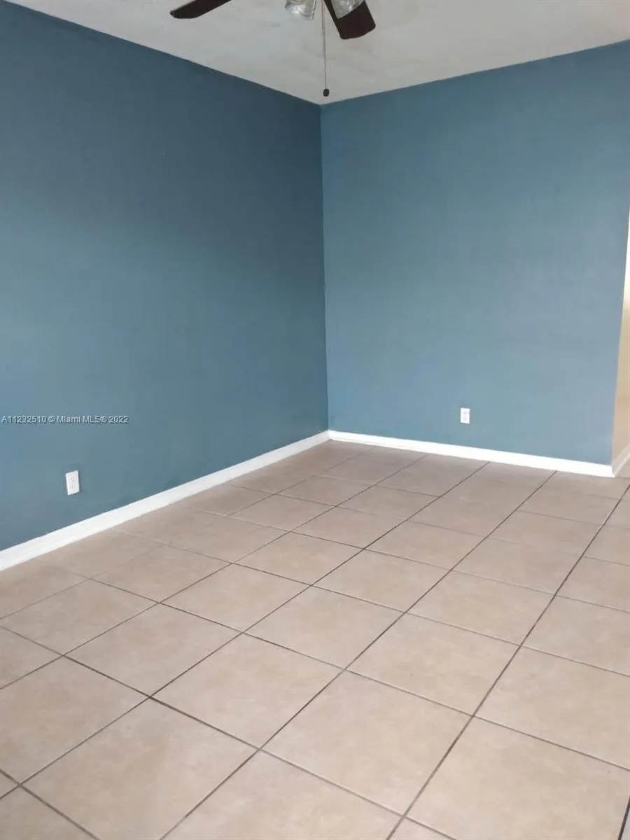 2826 Van Buren St # 17, Hollywood FL 33020