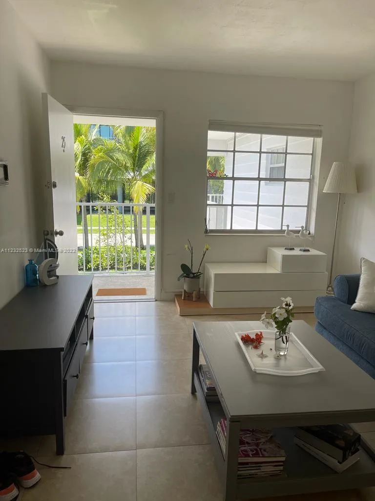 100 Sunrise Dr # 25, Key Biscayne FL 33149