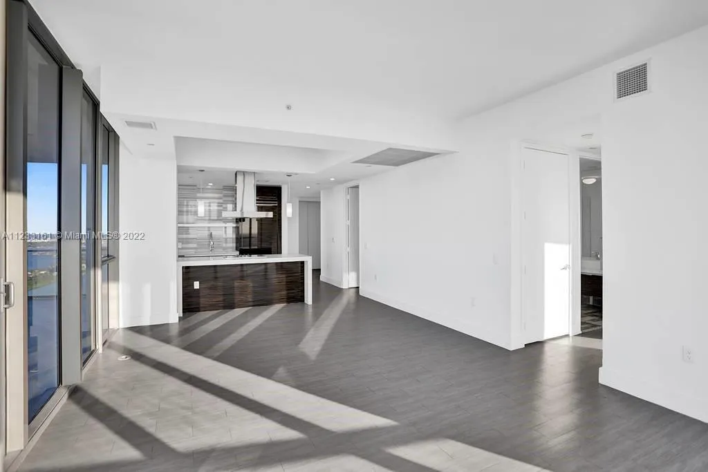 1100 Biscayne Blvd # 4308, Miami FL 33132