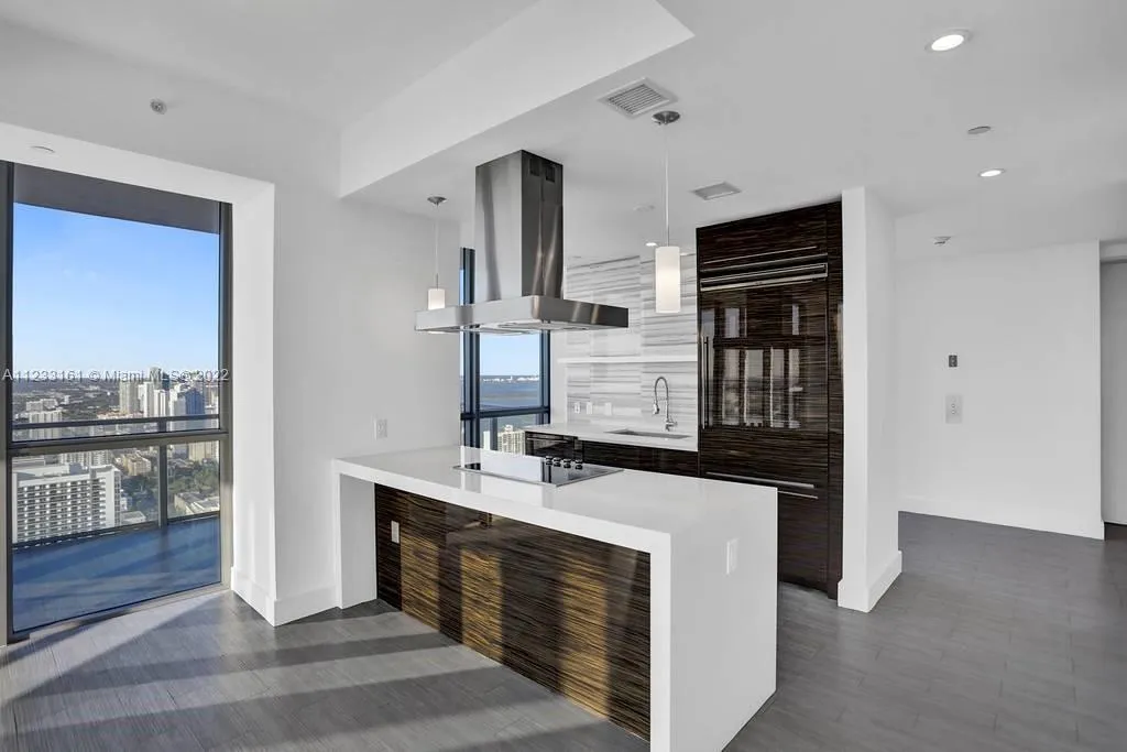 1100 Biscayne Blvd # 4308, Miami FL 33132