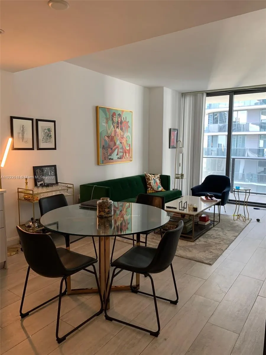 1 bedroom 1 bath for sale at 45 SW 9th St # 3407, Miami FL 33130