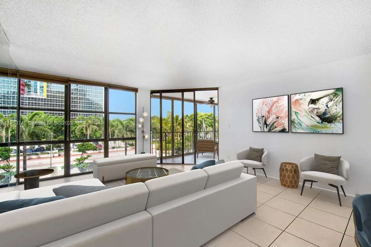 1915 Brickell Ave, Miami FL 33129