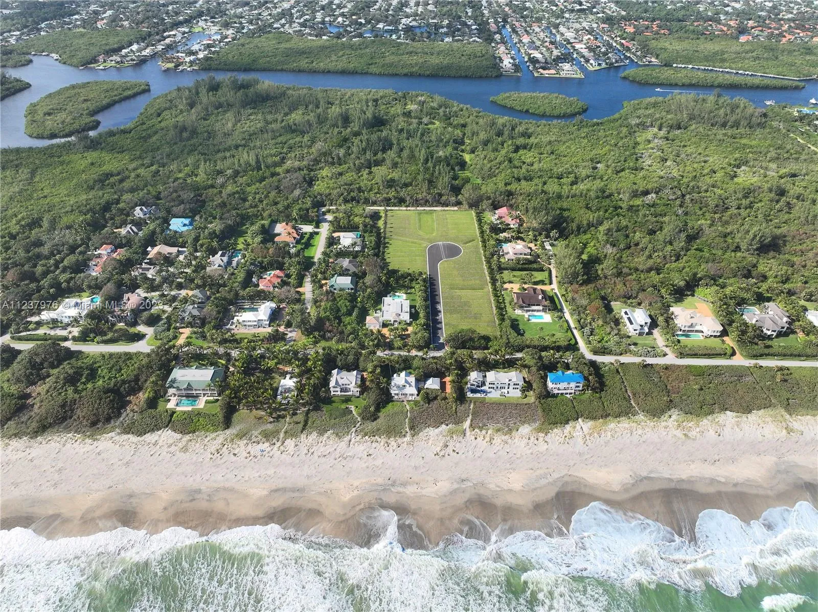 4 Bon Aire Desire Avenue, Jupiter Island FL 33455