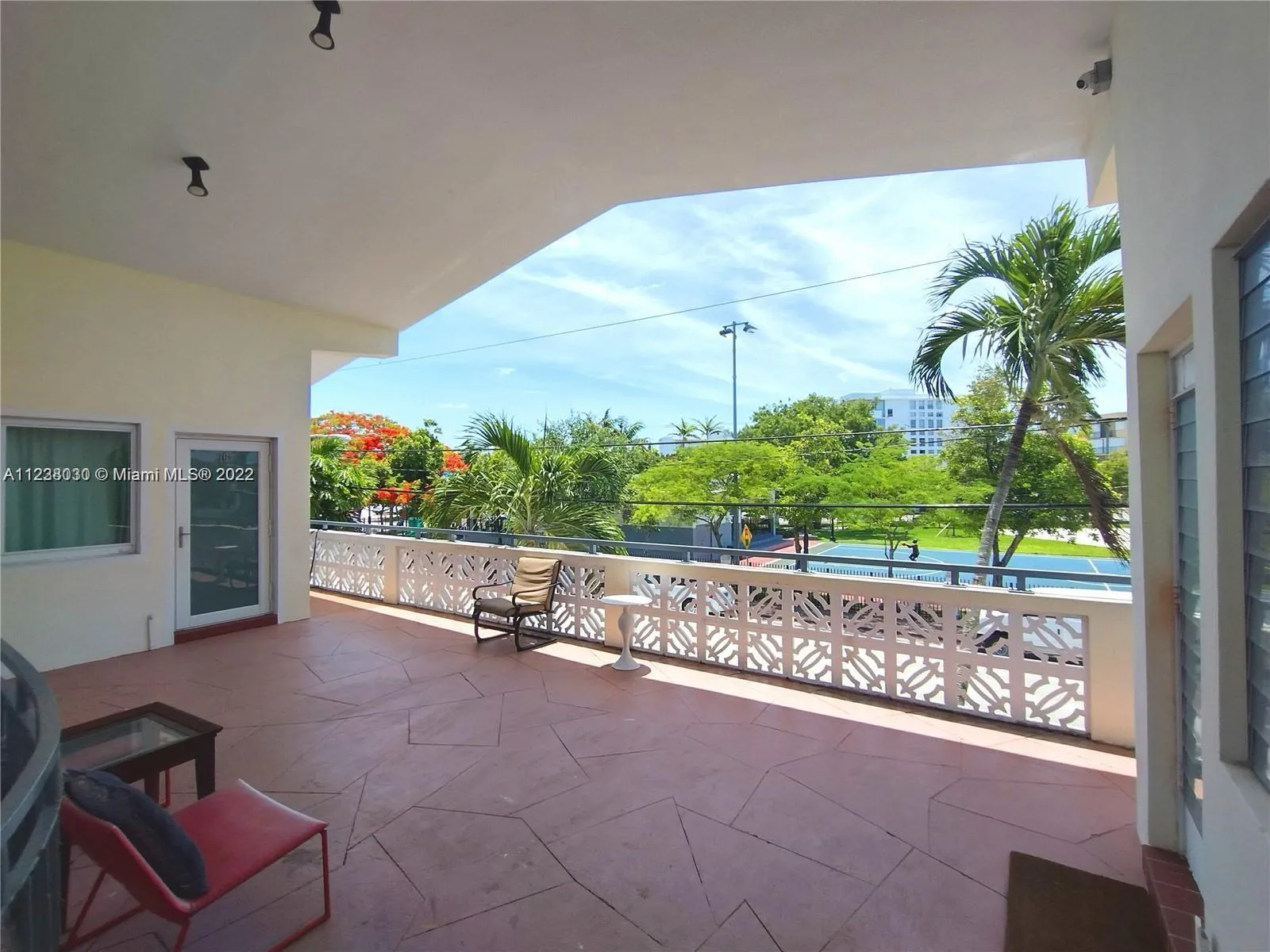 8040 Tatum Waterway Dr # 12A, Miami Beach FL 33141