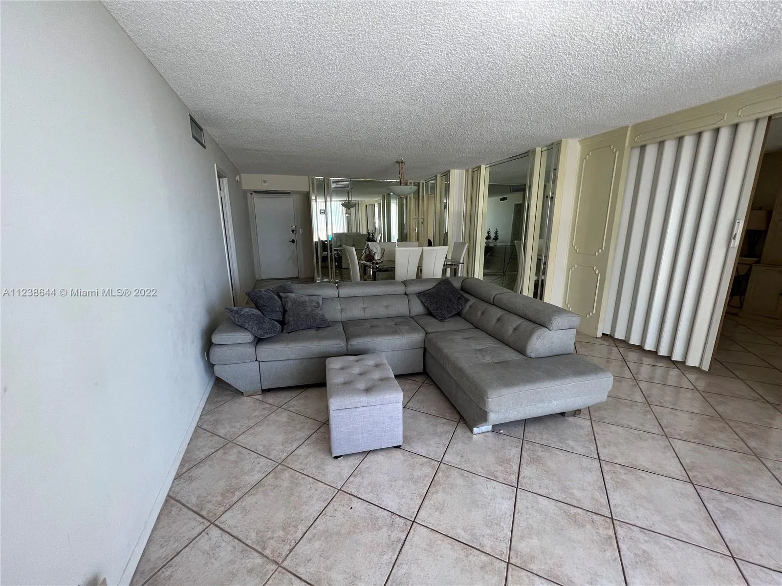 6039 Collins Ave # 1034, Miami Beach FL 33140