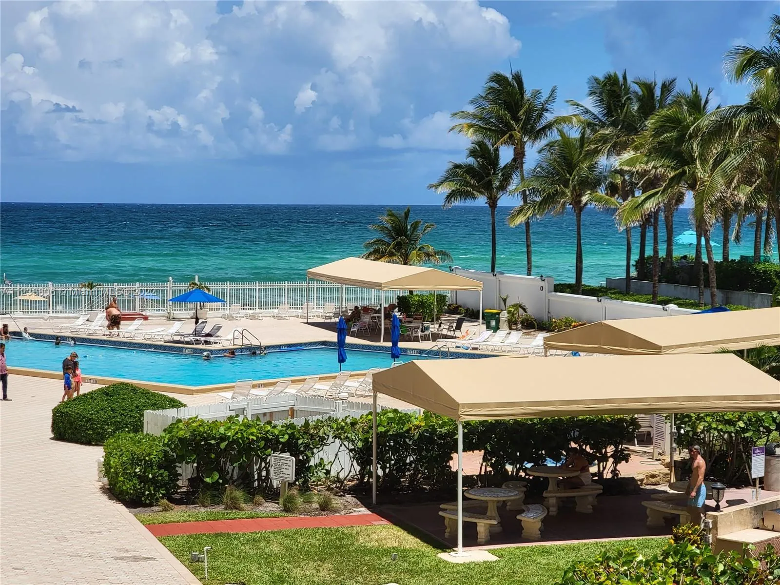 1 bedroom 1 bath for sale at 3505 S Ocean Dr # 218, Hollywood FL 33019