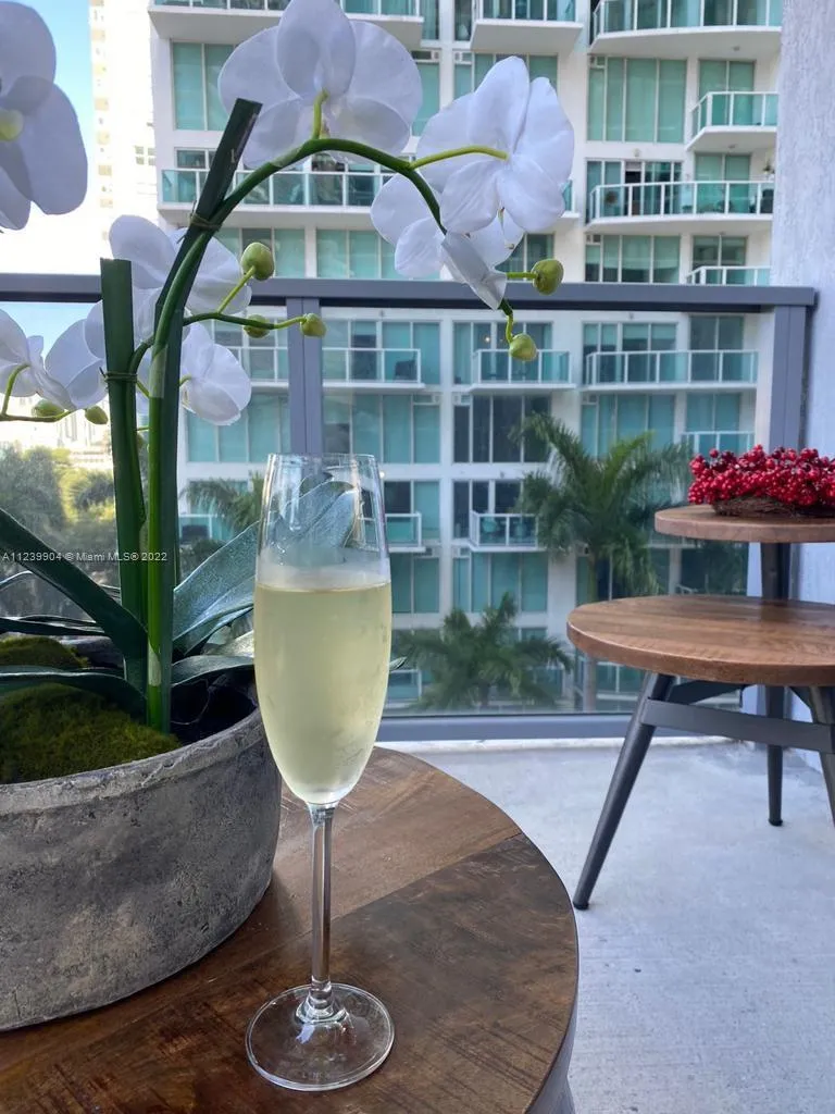 2 bedroom 2 bath for sale at 31 SE 6th St # 702, Miami FL 33131
