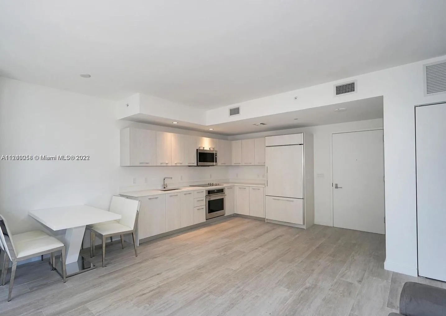 55 SW 9th St # 2902, Miami FL 33130