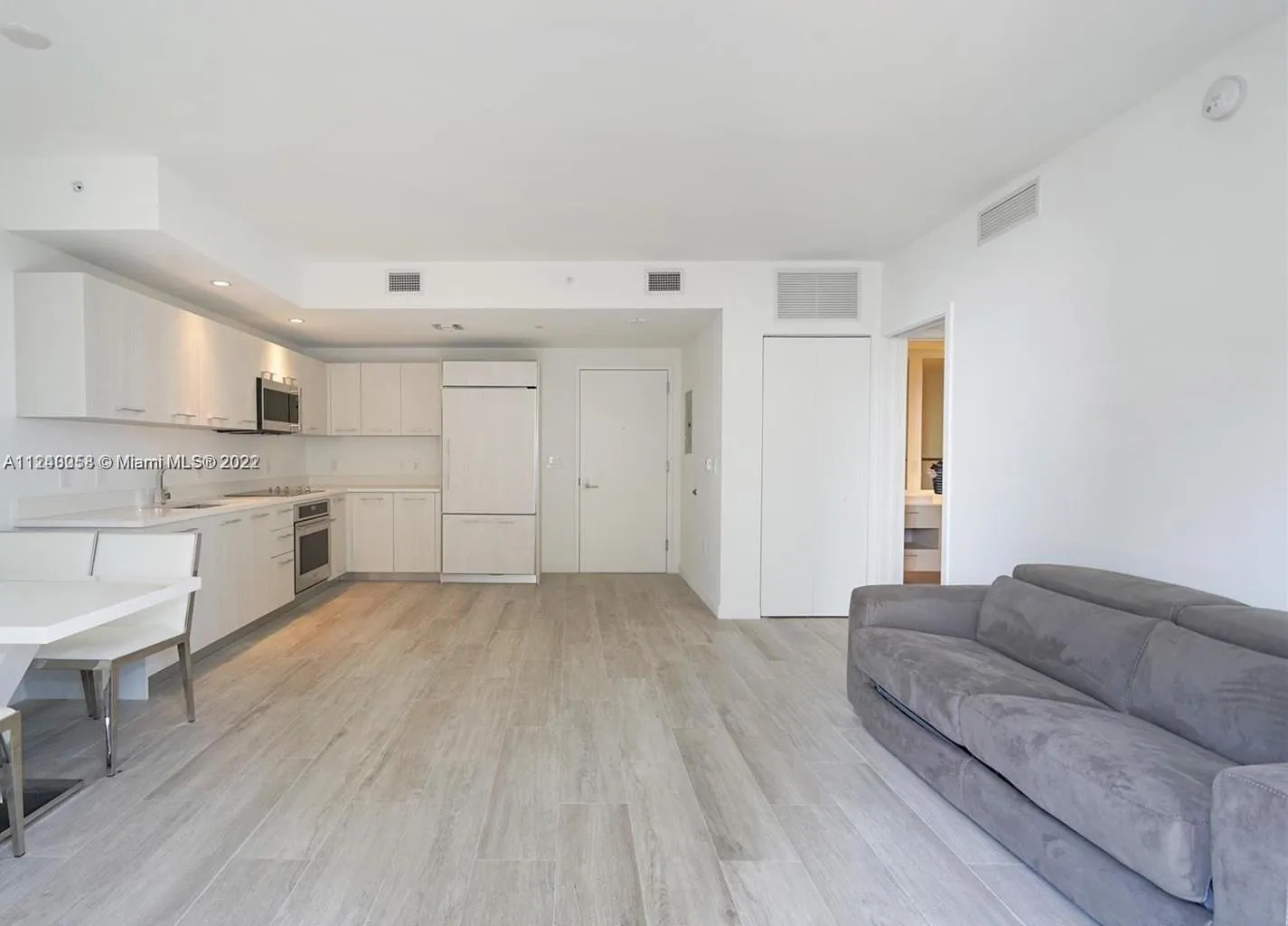 55 SW 9th St # 2902, Miami FL 33130