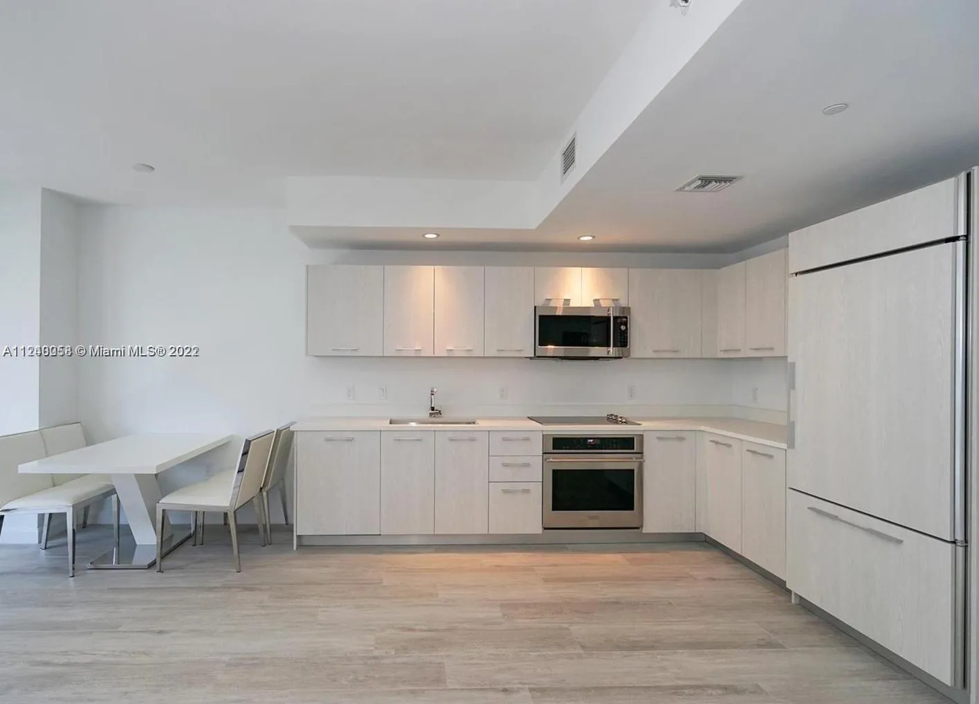 55 SW 9th St # 2902, Miami FL 33130