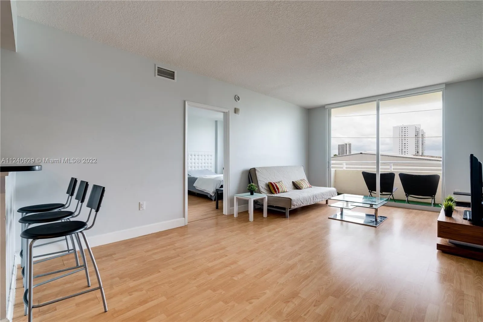 2 bedroom 2 bath for sale at 18800 NE 29th Ave, Aventura FL 33180