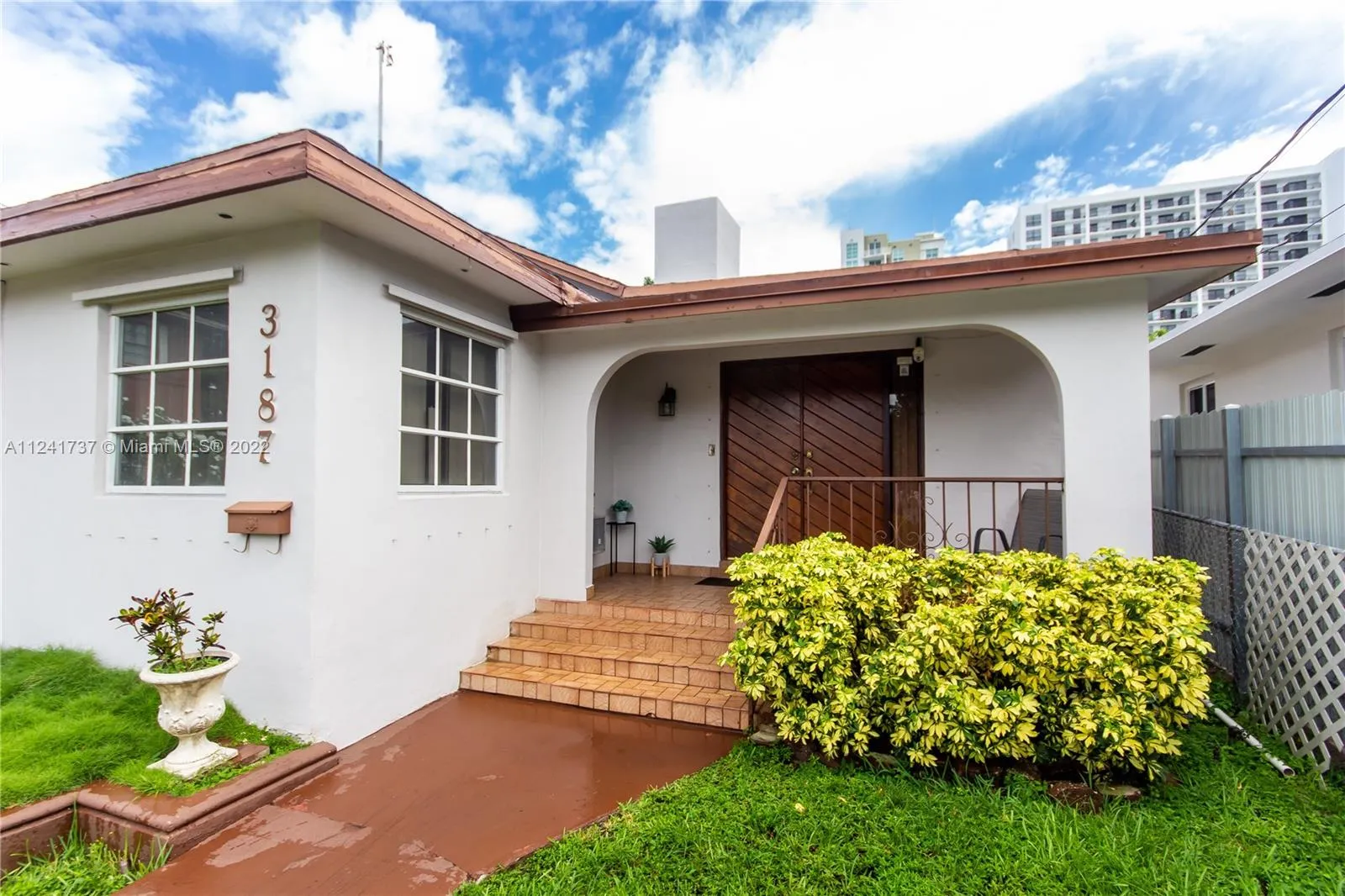 3187 SW 23rd St, Miami FL 33145