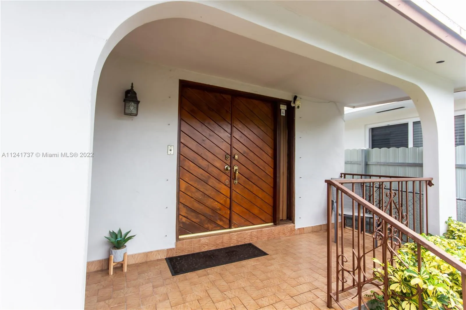 3187 SW 23rd St, Miami FL 33145