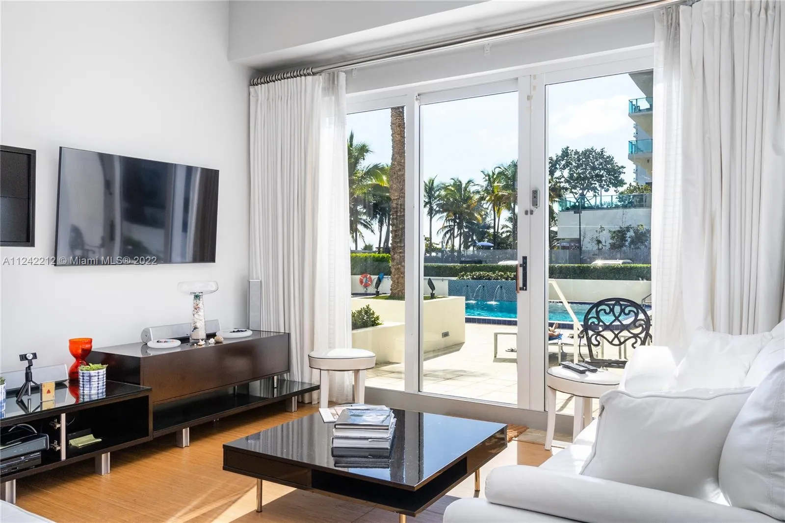 1 bedroom 1 bath for sale at 6917 Collins Ave # 103, Miami Beach FL 33141